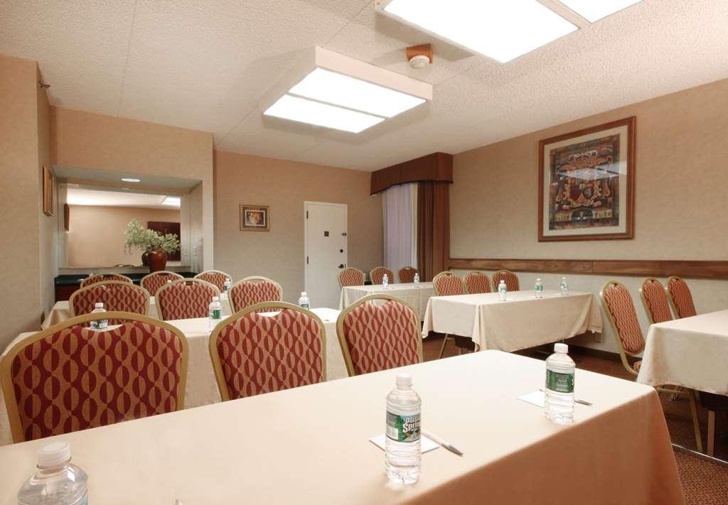Best Western Plus Meadowlands 锡考克斯 设施 照片