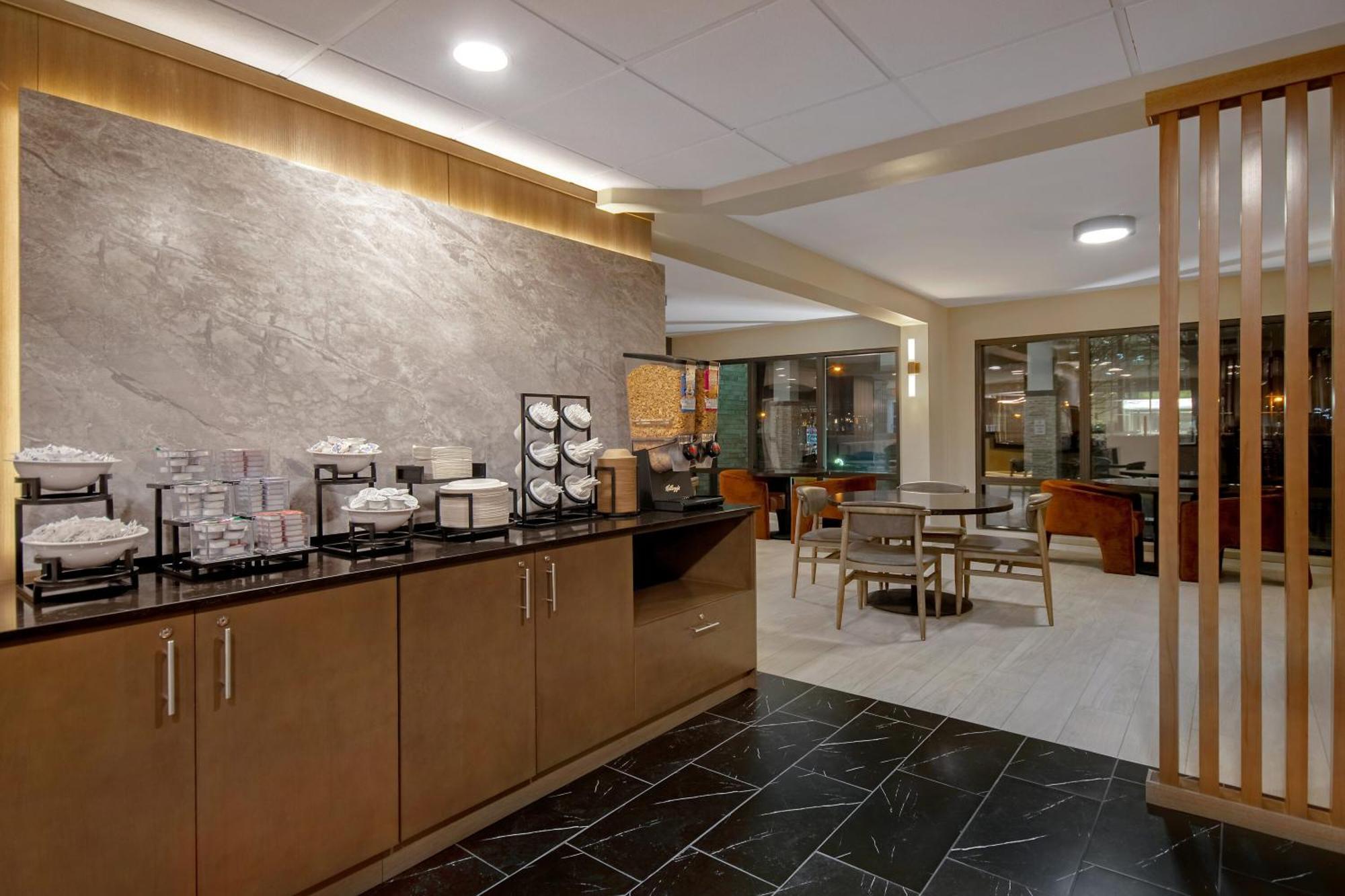 Best Western Plus Meadowlands 锡考克斯 外观 照片