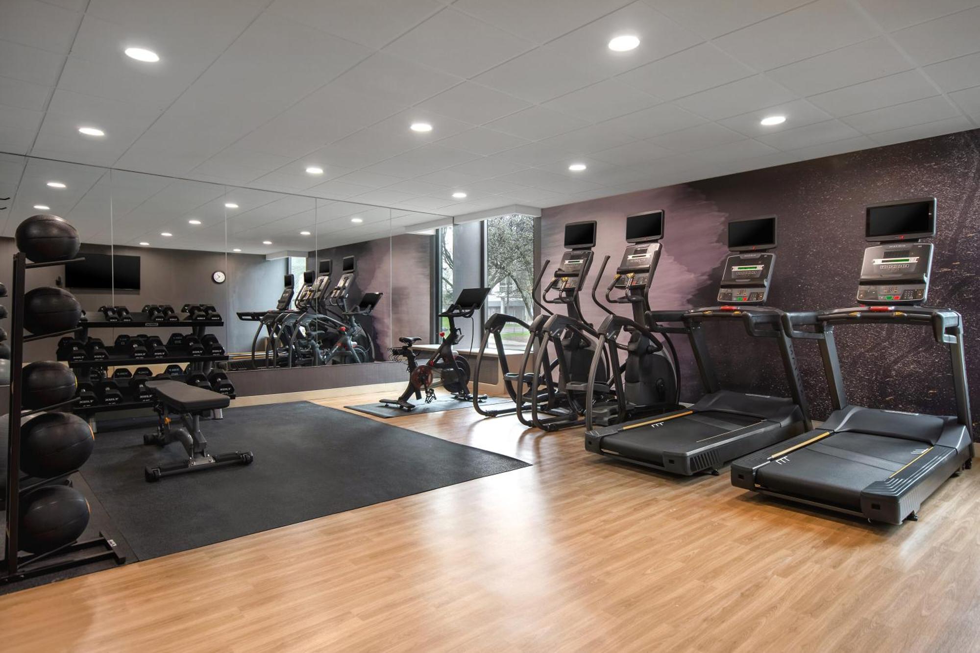 Best Western Plus Meadowlands 锡考克斯 外观 照片