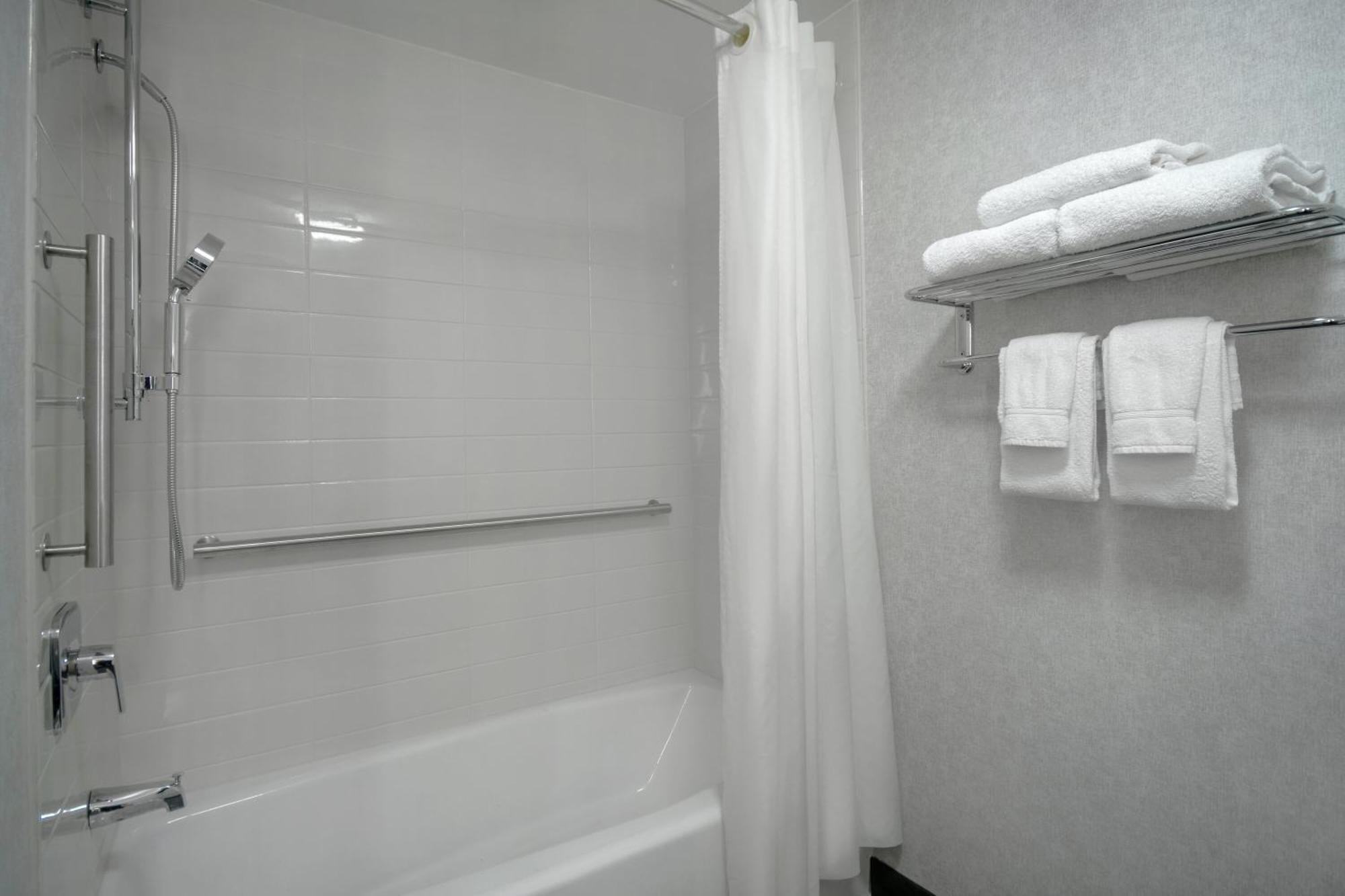 Best Western Plus Meadowlands 锡考克斯 外观 照片